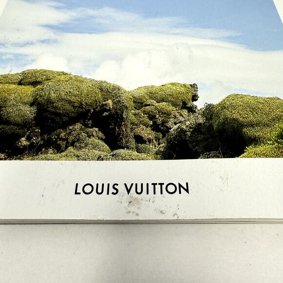 Louis Vuitton Limited Edition Collector Book Client Gift Coffee Table LV - Picture 3 of 5